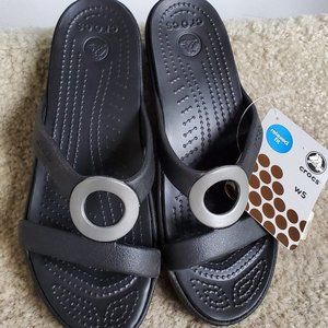 NEW Crocs Sanrah Circle Dual Comfort Slides Slip On/Black & Silver Size 5 (NWT)